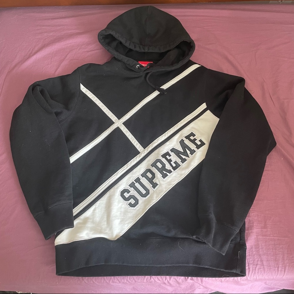 COPY - Supreme Black/White Hoodie